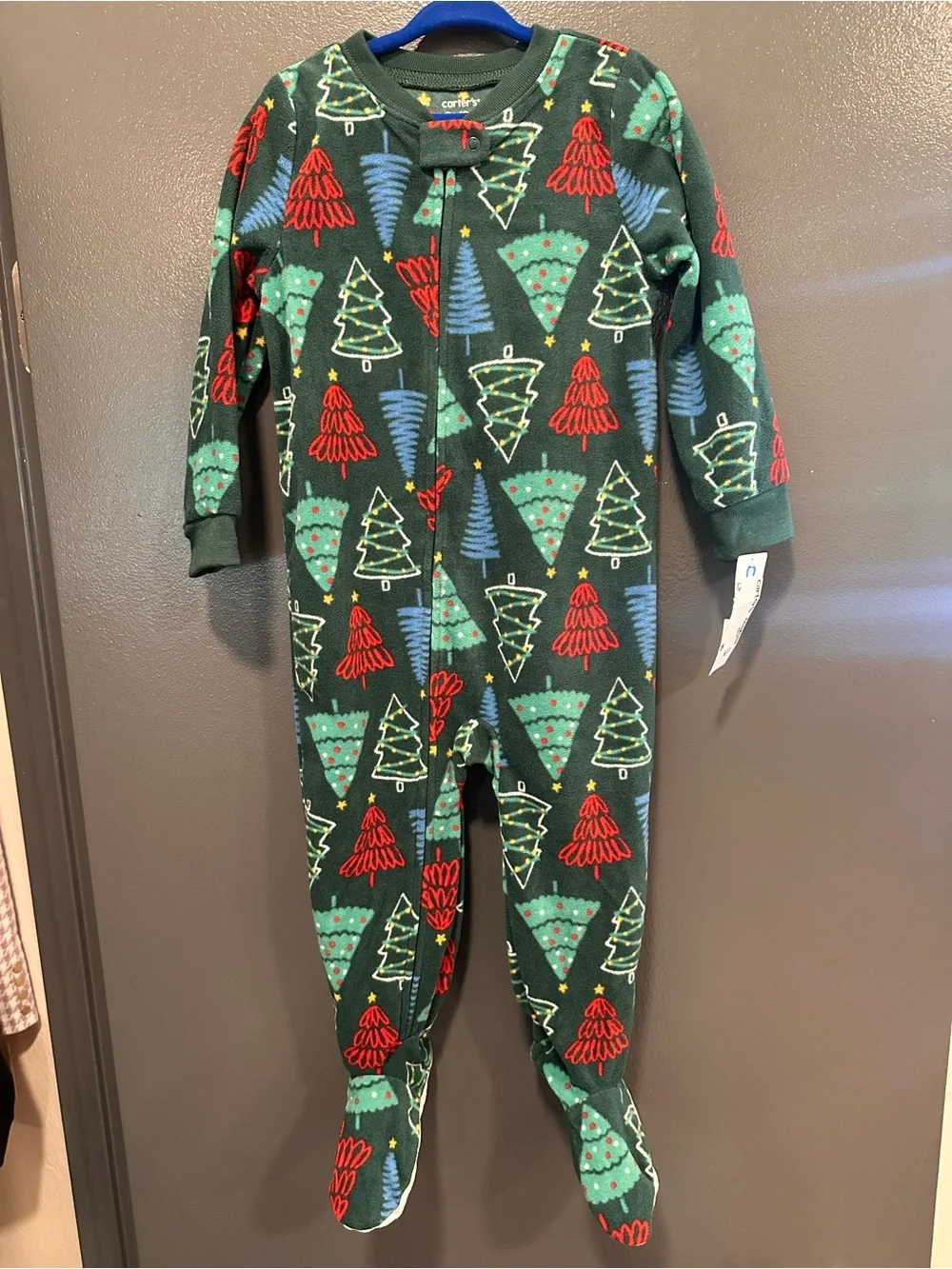 **SOLD**NWT Carter’s Christmas fleece pajamas /sleeper unisex size 2T